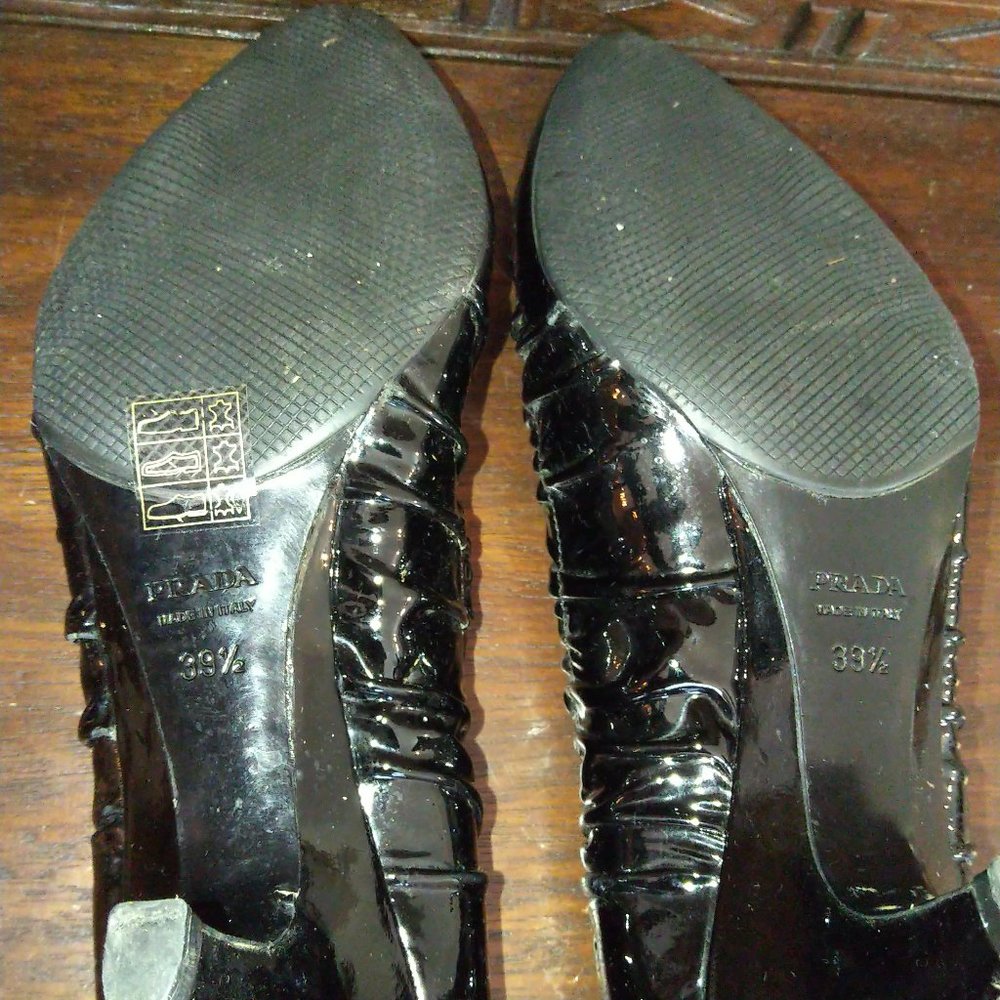Read! 39.5 VGUC Black Prada Patent Leather Pumps - heel call out TRR - Picture 5 of 17